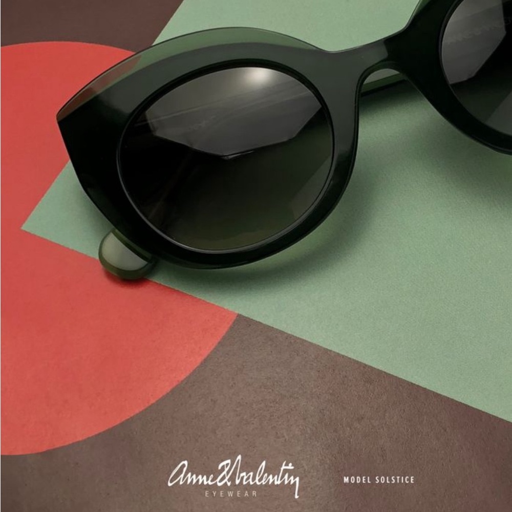 Anne et Valentin green sunglasses w/ original case & branded lens cloth